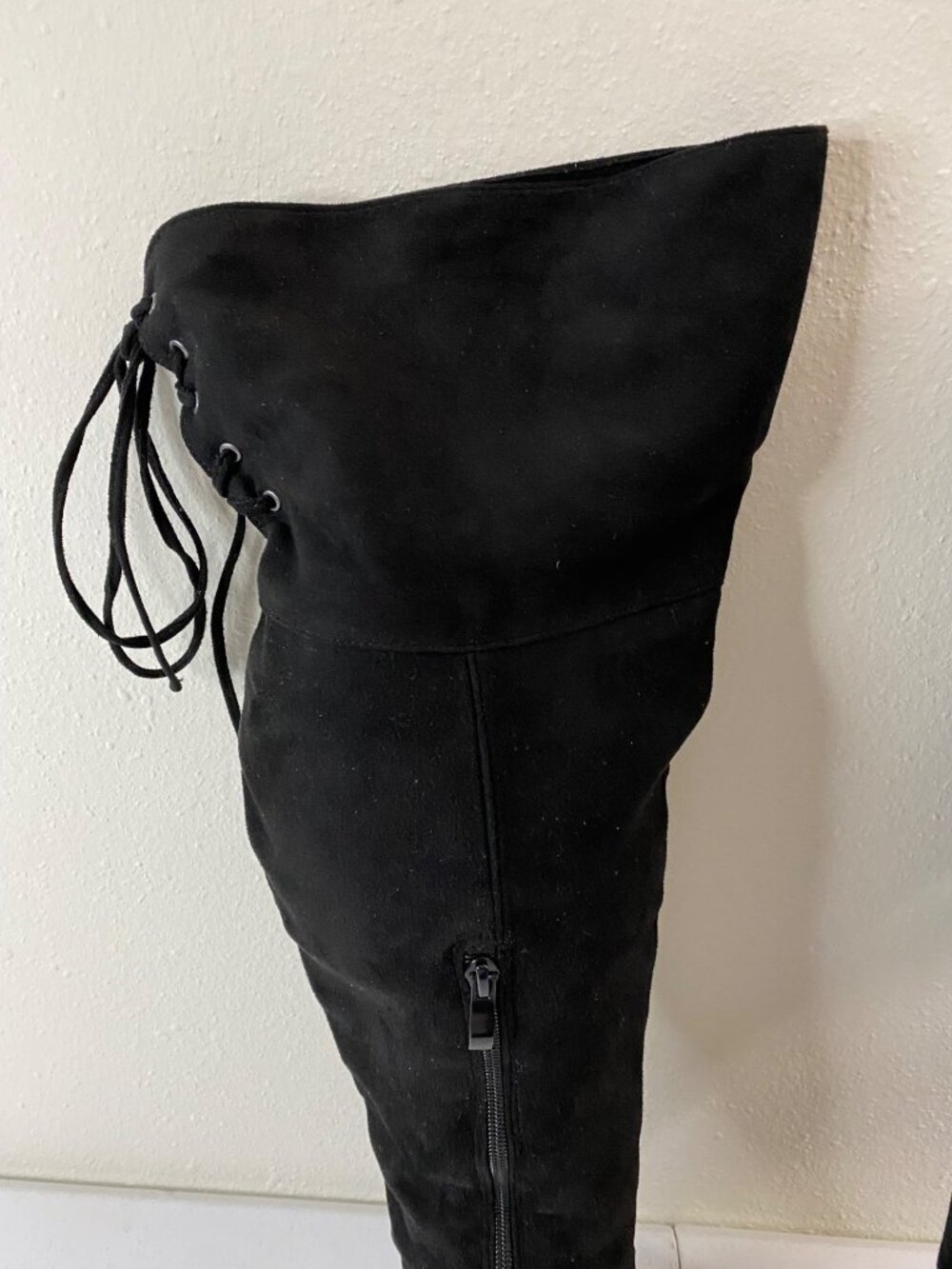 Room of Fashion Knee High Black Suede Boots Lace Back Block Heel 6W - Picture 2 of 12